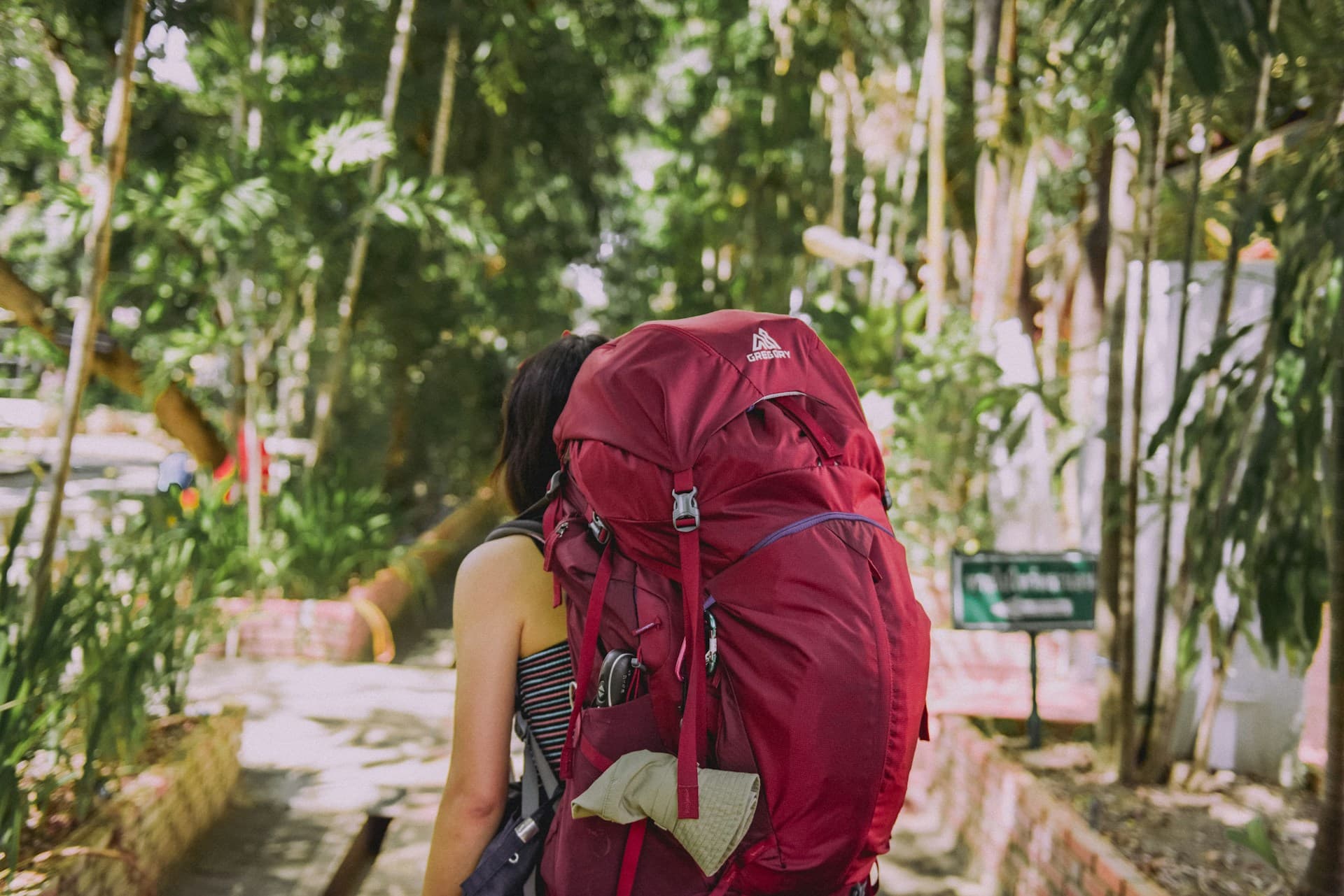 Solo Travel Safely: Embrace Your Adventure with Confidence