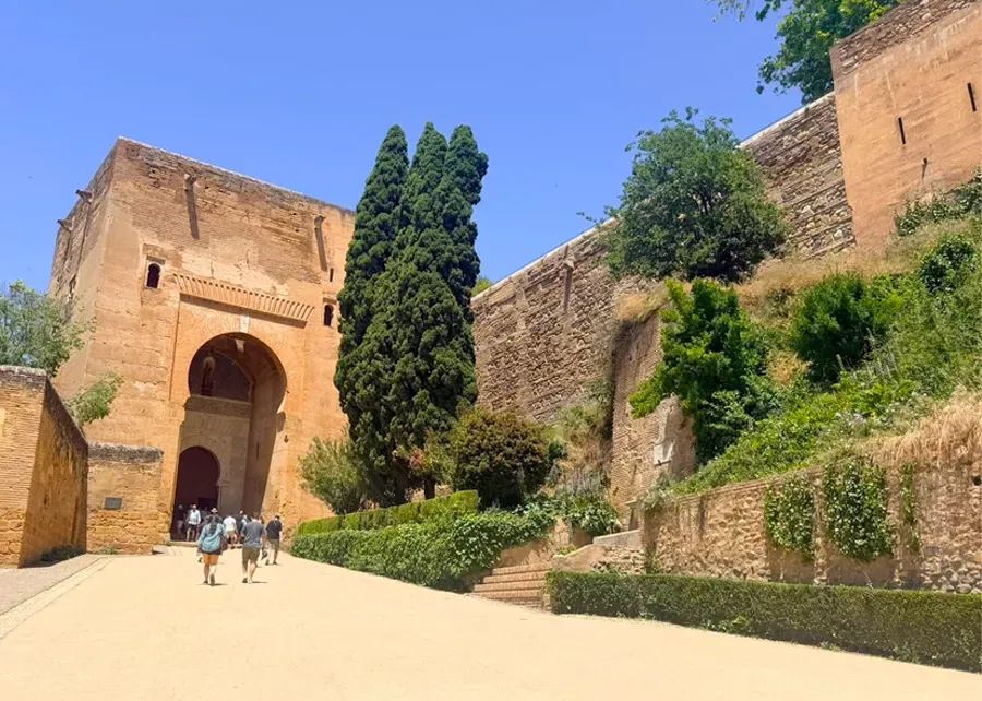 7 Mistakes To Avoid Before Visiting Alhambra Palace, Granada